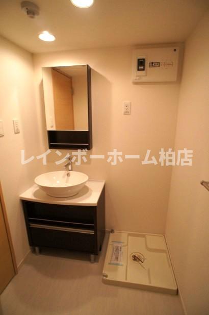 洗面設備　独立洗面台です