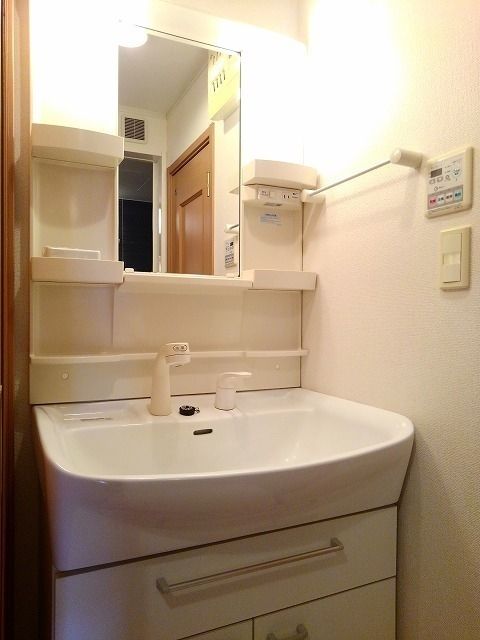 洗面設備　★シャンプードレッサー付き★