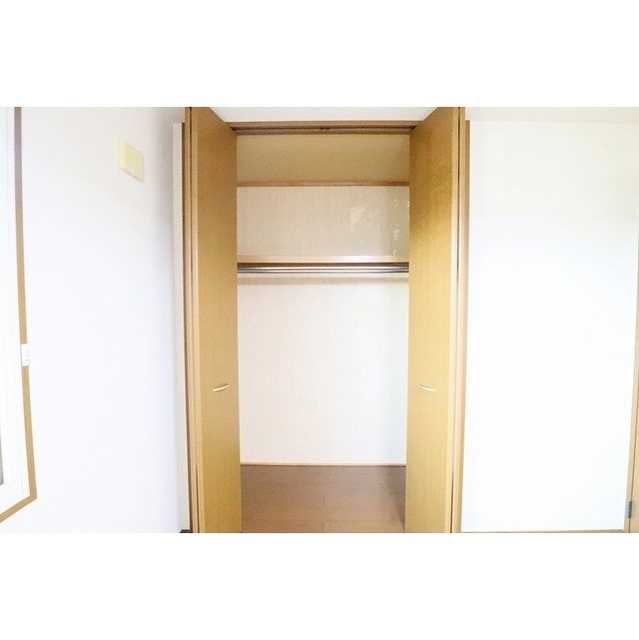 収納　北側洋室クローゼット