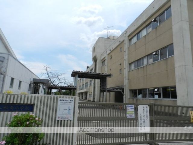 小学校　浦安市立入船小学校（小学校）まで419m