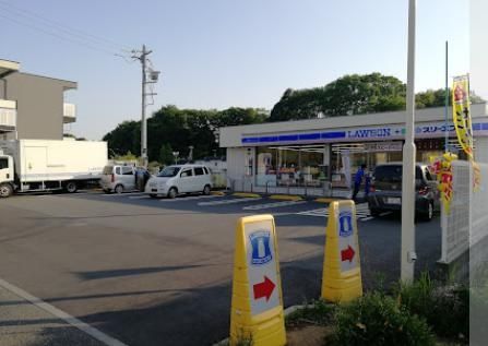 コンビニ　ローソン・スリーエフ麻生片平店（コンビニ）まで240m
