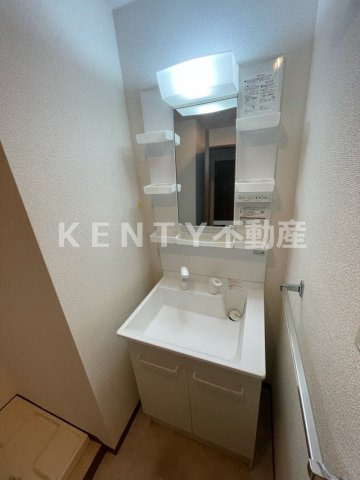 洗面設備　使いやすい洗面所です