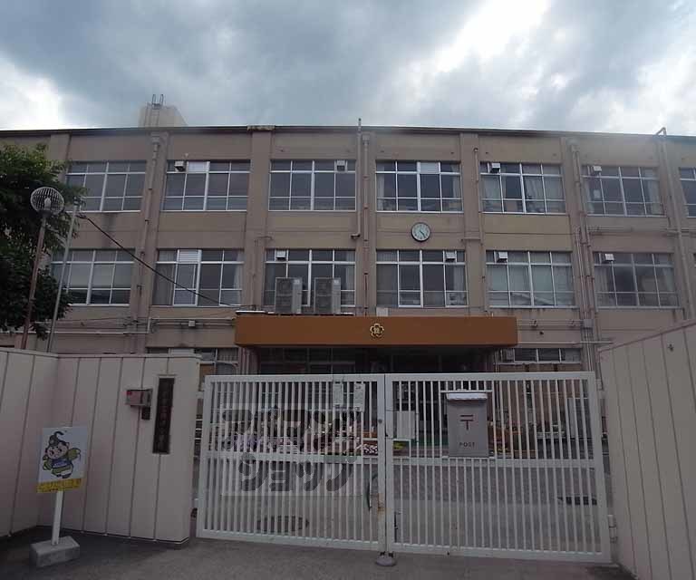 小学校　梅津小学校（小学校）まで220m