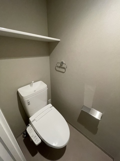 トイレ　ゆったりとした空間のトイレです※別号室の写真です
