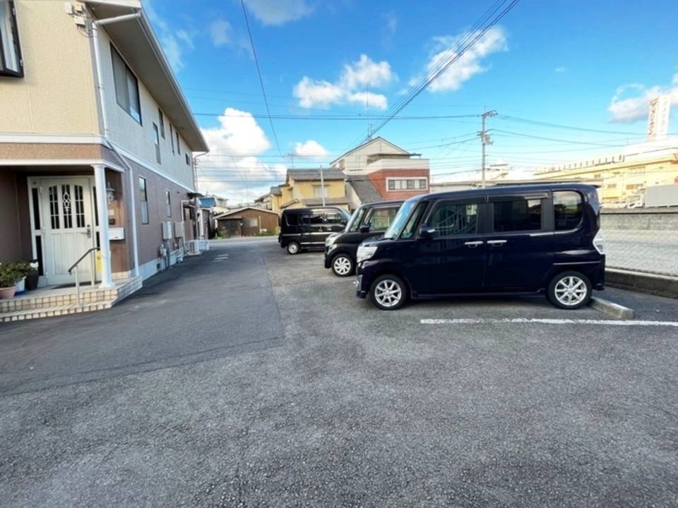 駐車場　駐車場