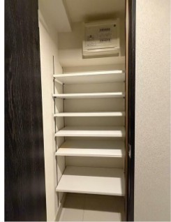 収納　シューズインクローゼット