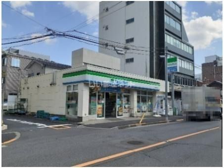 コンビニ　ファミリーマート新宿矢来町店（コンビニ）まで221m