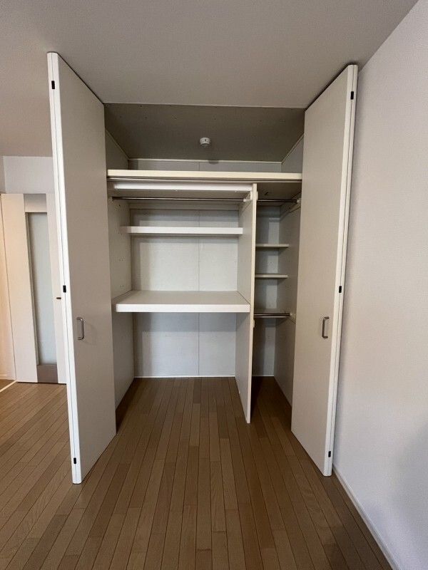 収納　同物件別部屋写真
