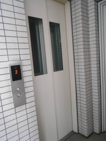 その他共有部分　エレベーター完備。