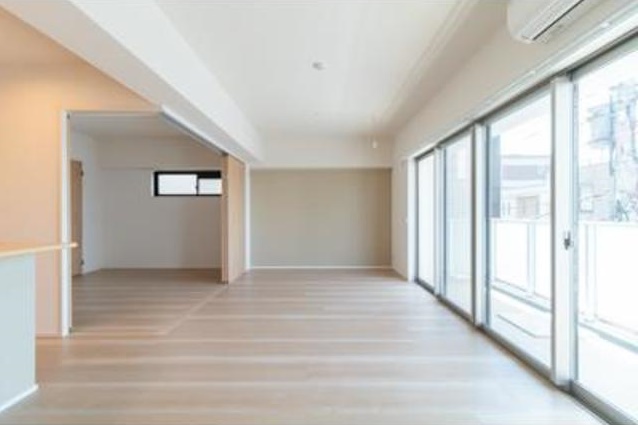 居室・リビング　開放感のあるゆったりとしたお部屋です♪