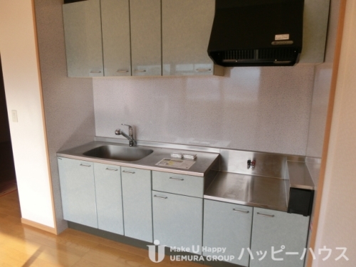 キッチン　退去前の部屋の為、現状を優先とさせていただきます。