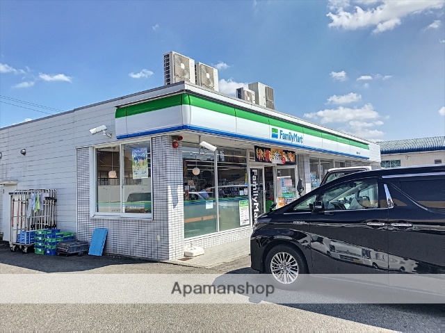 コンビニ　ファミリーマート豊明鎗ケ名店（コンビニ）まで551m