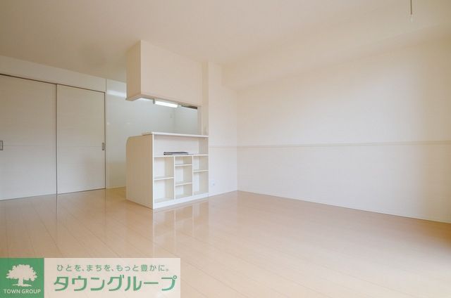 居室・リビング　同建物別号室
