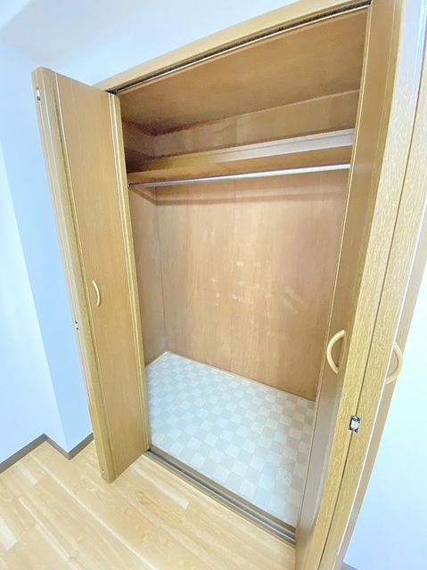 収納　見た目より奥行きのあるクローゼット