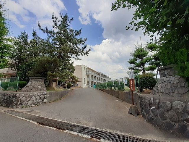 小学校　加茂小学校（小学校）まで1400m