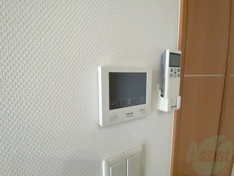 セキュリティ　ＴＶモニター付インターホンです。来客者の顔が見えるので安心！