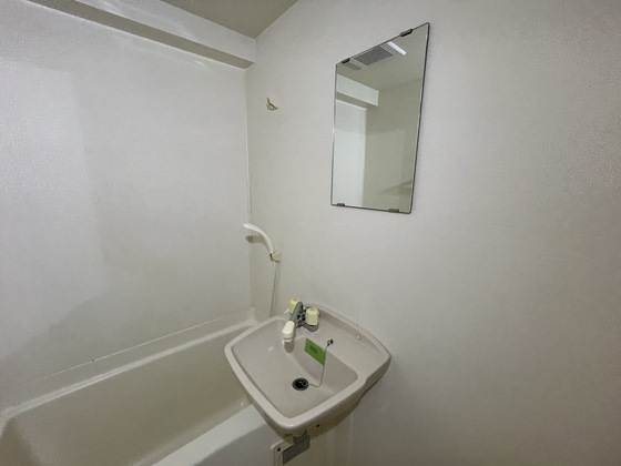 洗面設備　※別部屋の写真です