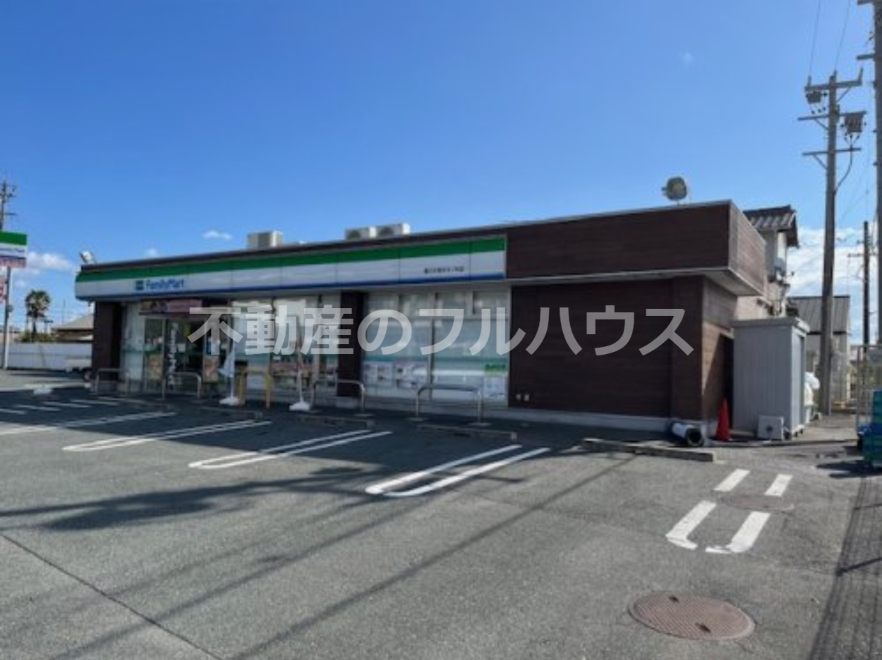 コンビニ　ファミリーマート　小坂井才ノ木店（コンビニ）まで837m