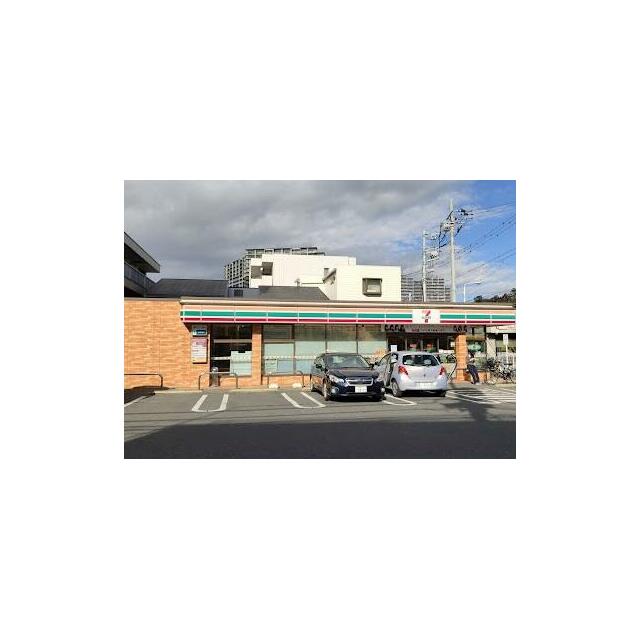 コンビニ　セブンイレブン藤沢朝日町店（コンビニ）まで62m