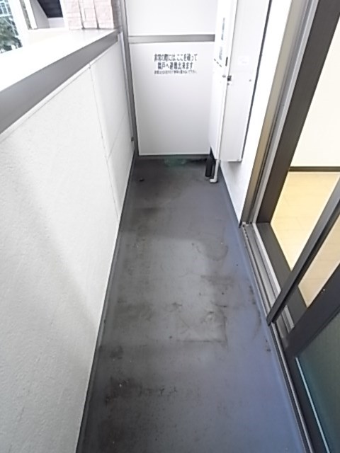 バルコニー　外からの目が気にならないバルコニーで洗濯物が干せます