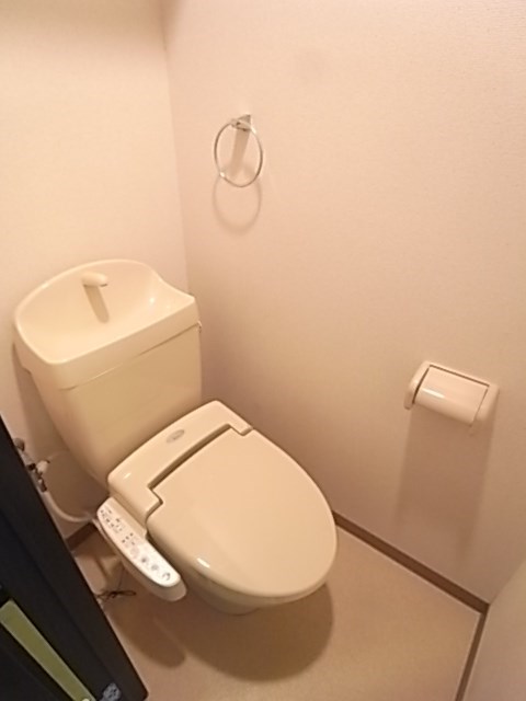 トイレ　コンパクトで使いやすいトイレです