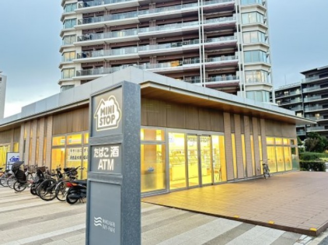 コンビニ　ミニストップ幕張ベイパーク店（コンビニ）まで559m