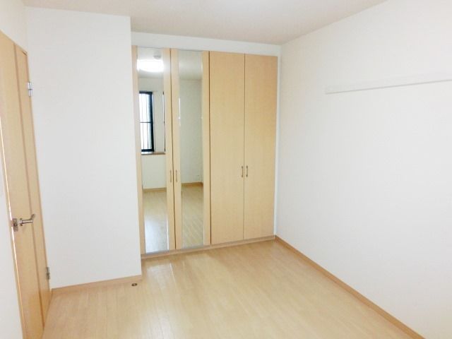 その他部屋・スペース　収納にミニ箪笥もついてますよ
