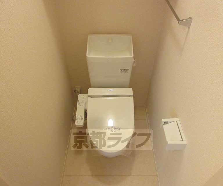 トイレ　ウォシュレット付きです。