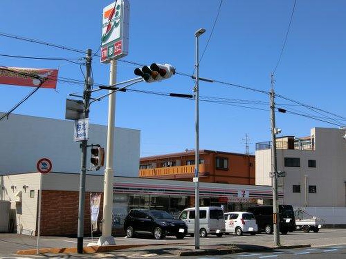 コンビニ　セブンイレブン百舌鳥梅北店（コンビニ）まで170m