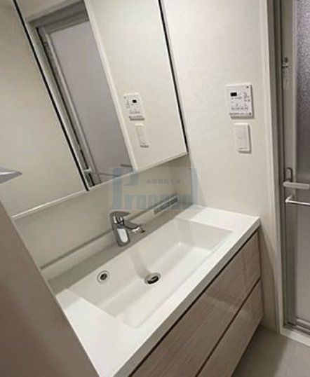 洗面設備　使いやすい独立洗面台☆