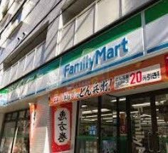 コンビニ　ファミリーマート新宿天神町店（コンビニ）まで270m