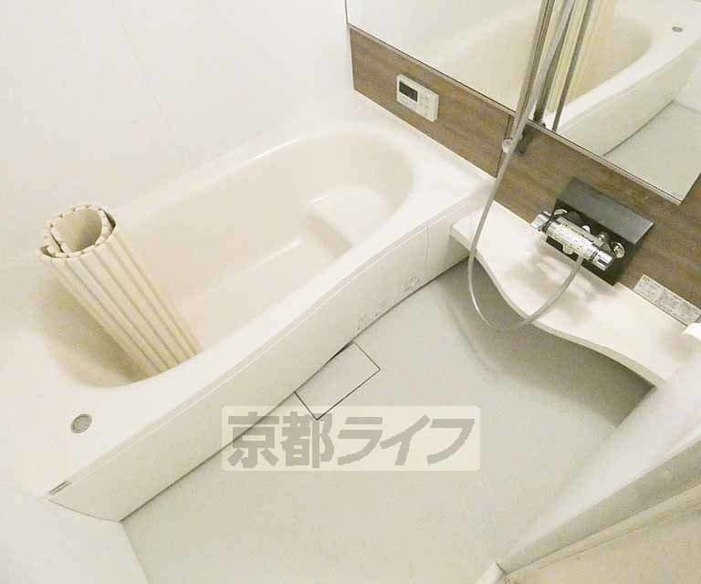 バス・シャワールーム　一坪バスルーム。