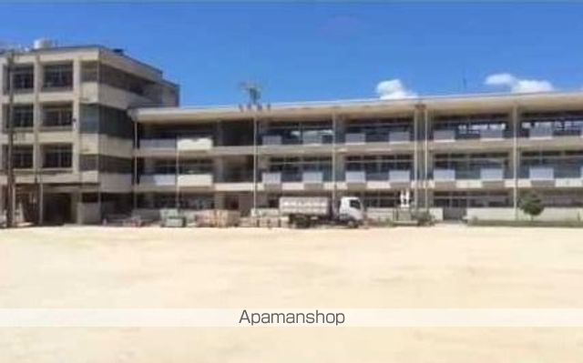 小学校　田野浦小学校（小学校）まで1124m