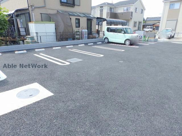 駐車場　駐車場
