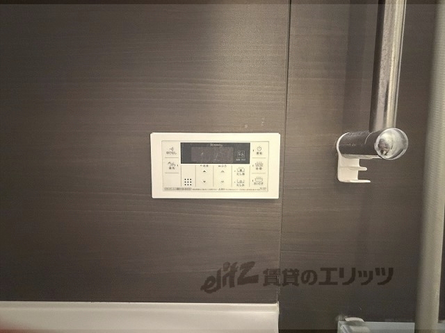 その他設備　給湯器リモコン