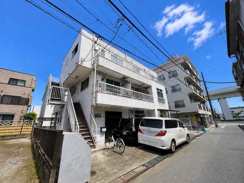 建物外観　西新井大師西駅徒歩４分