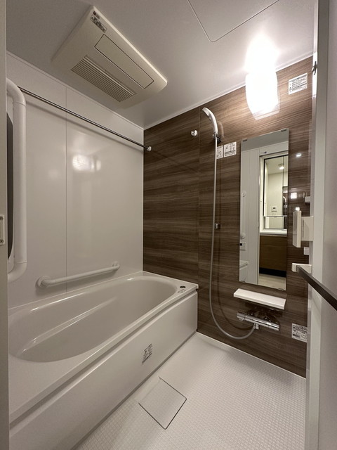 バス・シャワールーム　※写真は同タイプ住戸です。