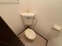 トイレ　こちらはトイレです。清潔感があり、安心して使用できます。