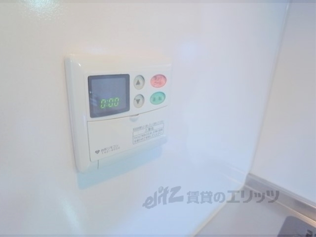 その他設備　給湯器リモコン
