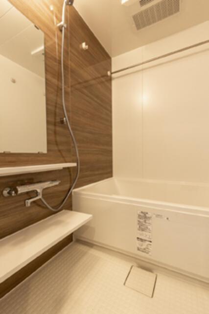 バス・シャワールーム　※写真は同タイプ住戸です。