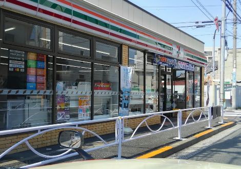 コンビニ　セブンイレブン墨田八広１丁目店（コンビニ）まで46m