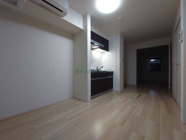 居室・リビング　別部屋参考写真となります。