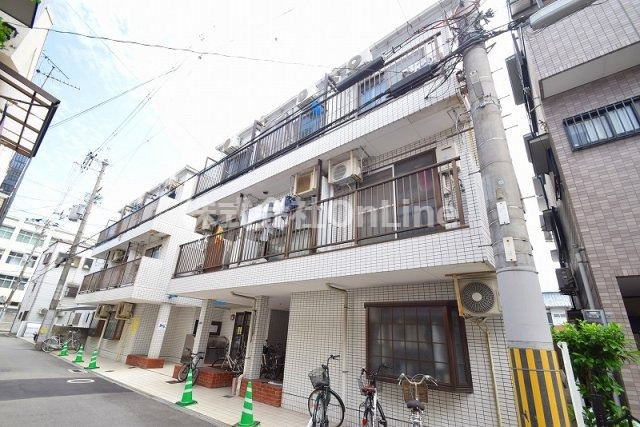 建物外観　落ち着いた雰囲気の外観です
