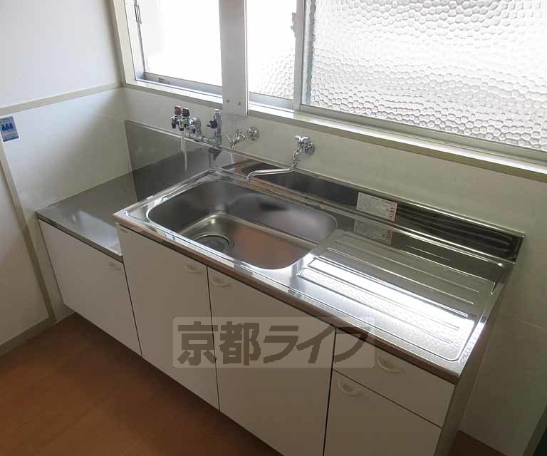キッチン　広々使いやすいキッチンです！