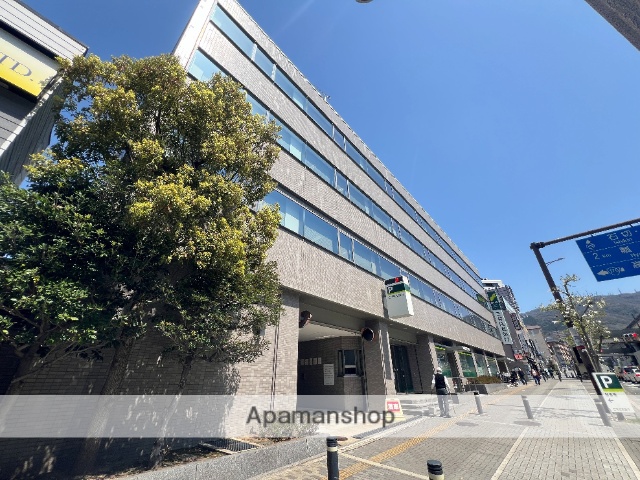 銀行　（株）三井住友銀行／新石切支店（銀行）まで356m