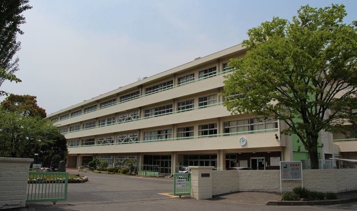 中学校　志木市立第二中学校（中学校）まで632m