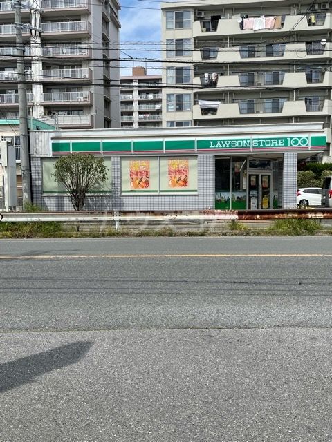 コンビニ　ローソンストア100本中山店（コンビニ）まで500m