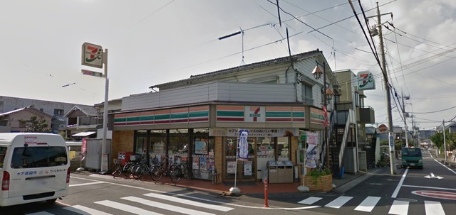 コンビニ　セブンイレブン浦和元町店（コンビニ）まで567m