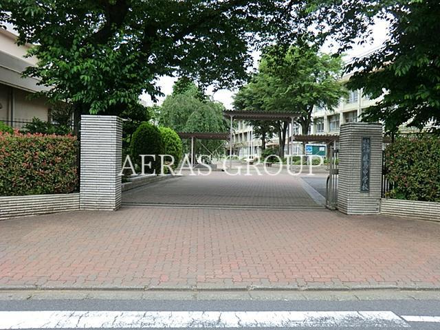 中学校　練馬区立練馬中学校（中学校）まで755m
