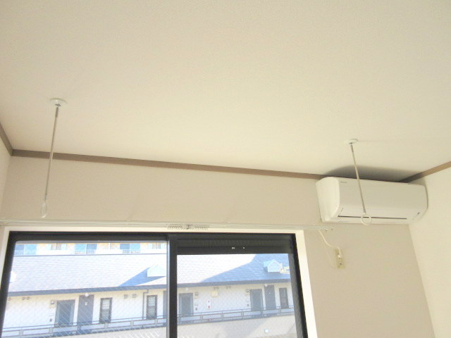 その他　雨の日も安心な室内物干しフック
